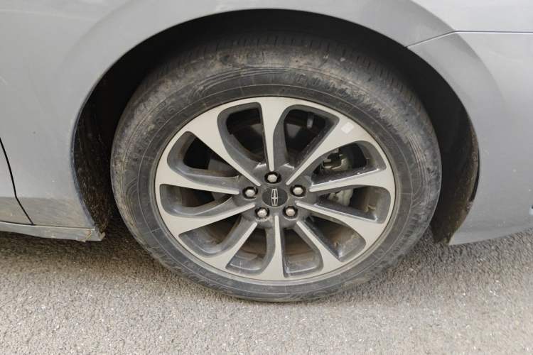 Used Lincoln Z 2024 2.0T Prestige Edition Right Front Wheel Hub