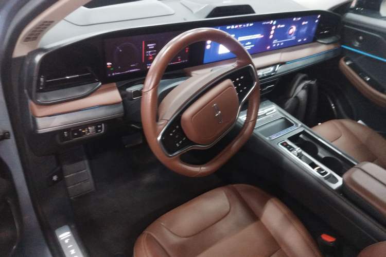 Used Lincoln Z 2024 2.0T Two-Wheel Drive Luxury Hybrid Version Steering Wheel