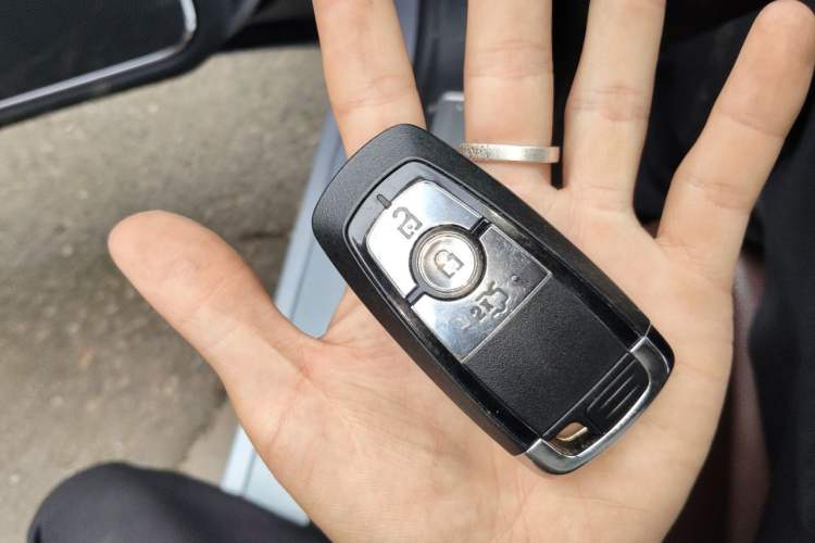 Used Lincoln Z 2024 2.0T Two-Wheel Drive Luxury Hybrid Version Vehicle Key