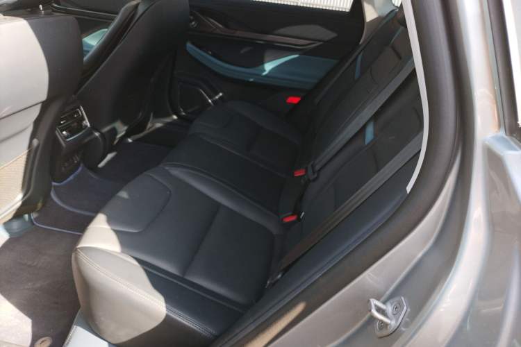 Used Lincoln Z 2024 2.0T Two-Wheel Drive Prestige Hybrid Version Left Rear Seat