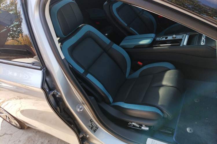Used Lincoln Z 2024 2.0T Two-Wheel Drive Prestige Hybrid Version Right Front Seat
