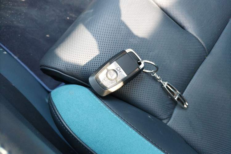 Used Lincoln Z 2024 2.0T Two-Wheel Drive Prestige Hybrid Version Vehicle Key