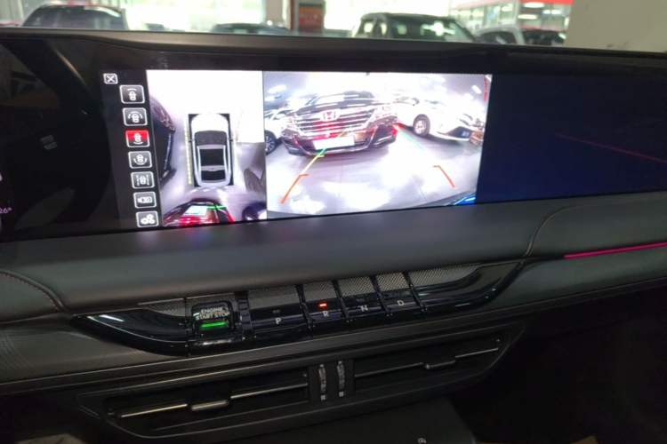 Used Lincoln Z 2024 2.0T Prestige Edition Audio And AC Panel