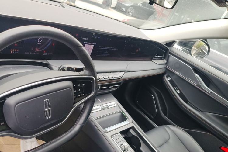 Used Lincoln Z 2024 2.0T Prestige Edition Center Console