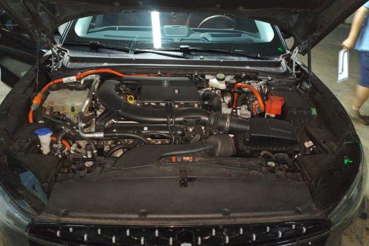 Used Lincoln Z 2024 2.0T Two-Wheel Drive Luxury Hybrid Version Engine Bay