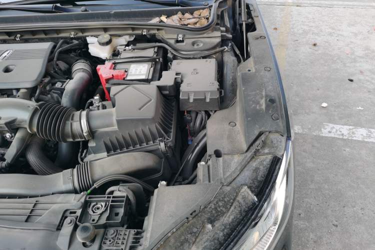 Used Lincoln Z 2024 2.0T Prestige Edition Engine Bay Left