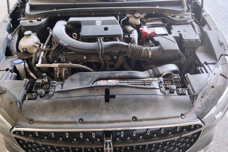 Used Lincoln Z 2024 2.0T Prestige Edition Engine Bay