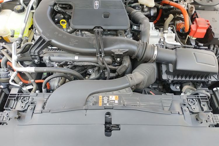Used Lincoln Z 2024 2.0T Two-Wheel Drive Luxury Hybrid Version Engine Bay