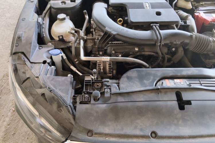Used Lincoln Z 2024 2.0T Prestige Edition Engine Bay Right