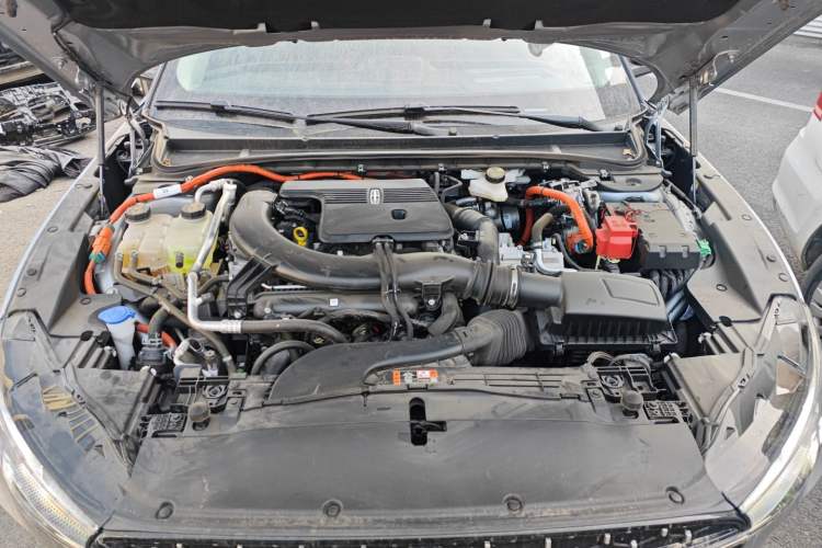 Used Lincoln Z 2024 2.0T Two-Wheel Drive Luxury Hybrid Version Engine Bay