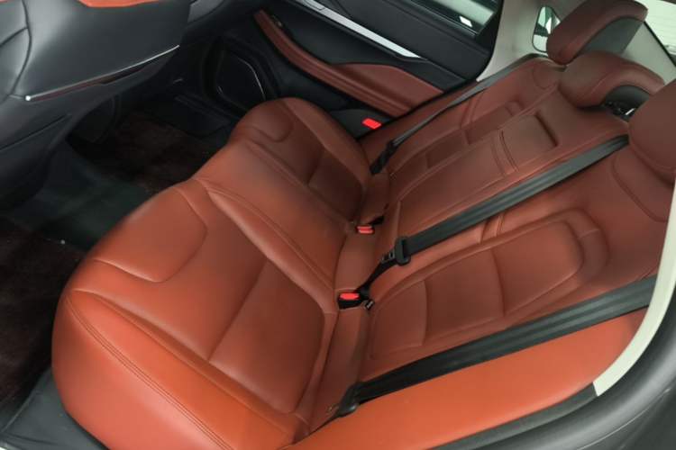 Used Lincoln Z 2024 2.0T Prestige Edition Left Rear Seat