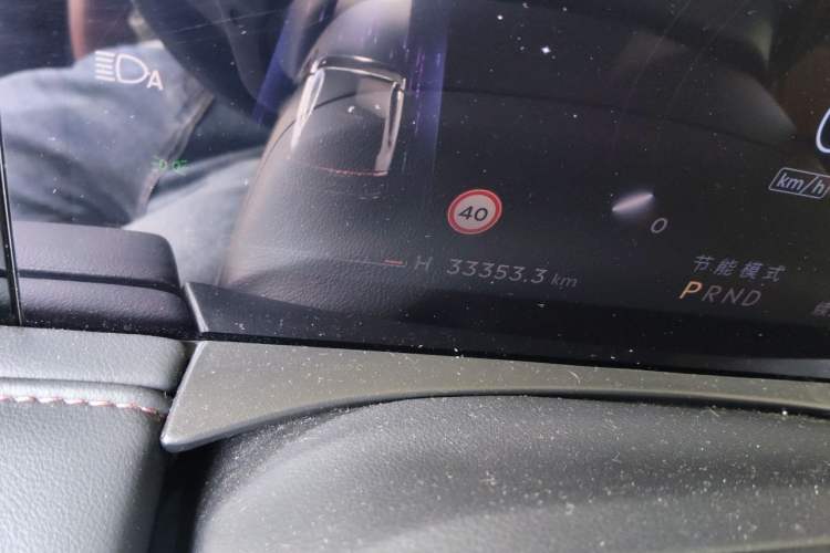 Used Lincoln Z 2024 2.0T Prestige Edition Odometer Close Up