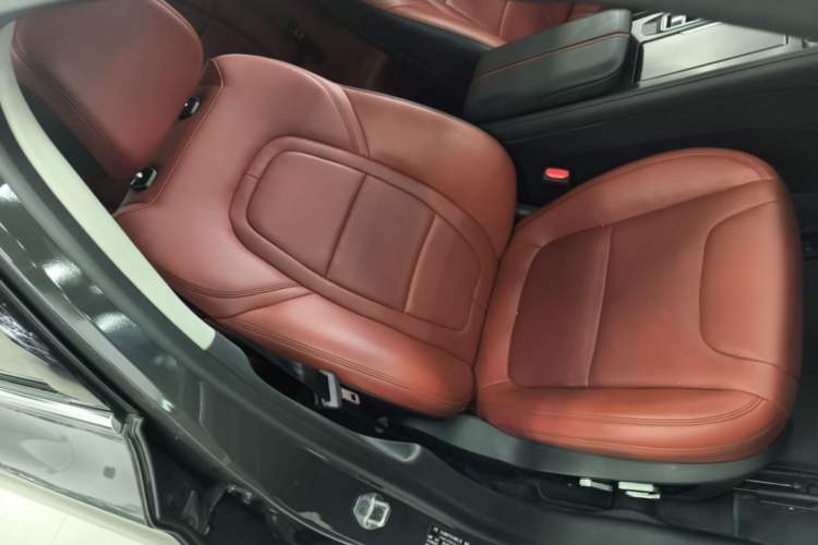 Used Lincoln Z 2024 2.0T Prestige Edition Right Front Seat