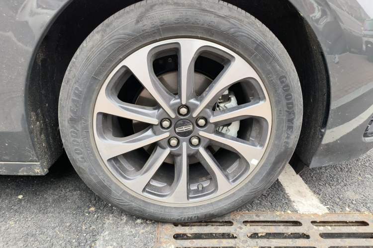 Used Lincoln Z 2024 2.0T Prestige Edition Right Front Wheel Hub