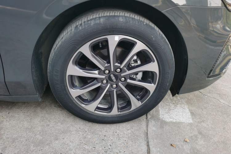 Used Lincoln Z 2024 2.0T Prestige Edition Right Front Wheel Hub