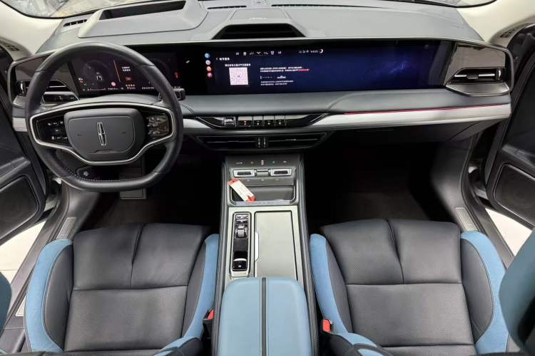 Used Lincoln Z 2024 2.0T Two-Wheel Drive Prestige Hybrid Version Center Console
