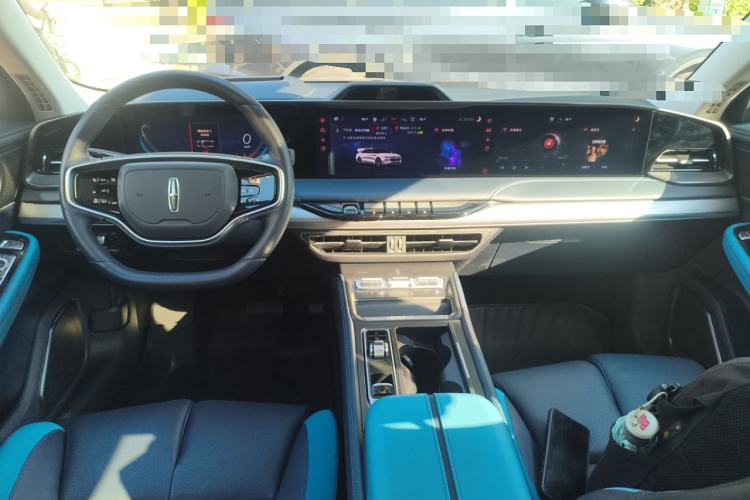 Used Lincoln Z 2024 2.0T Two-Wheel Drive Prestige Hybrid Version Center Console