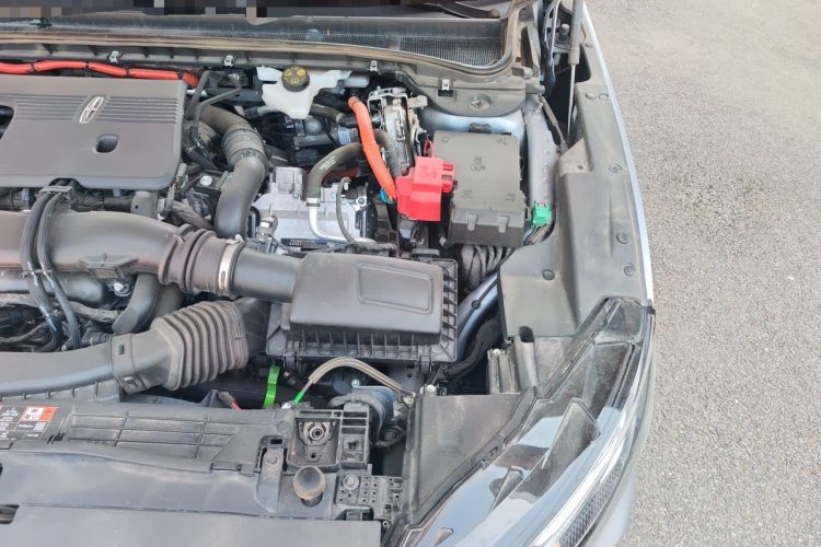 Used Lincoln Z 2024 2.0T Two-Wheel Drive Luxury Hybrid Version Engine Bay Left