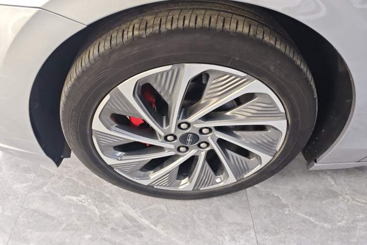 Used Lincoln Z 2024 2.0T Two-Wheel Drive Prestige Hybrid Version Exterior 4