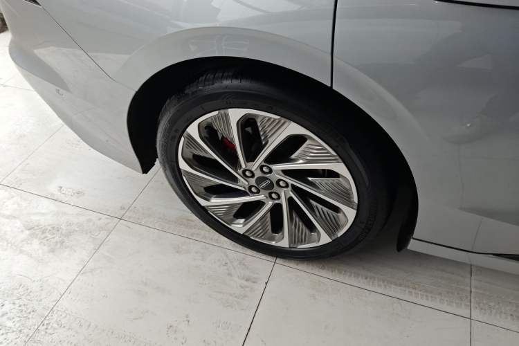 Used Lincoln Z 2024 2.0T Two-Wheel Drive Prestige Hybrid Version Exterior 5