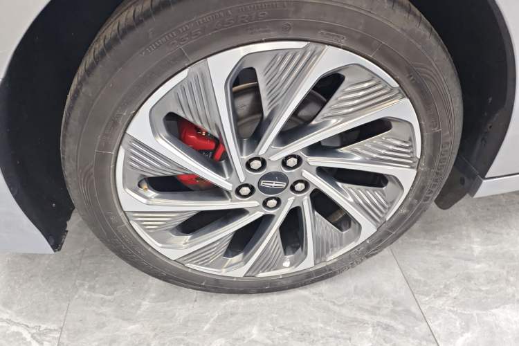 Used Lincoln Z 2024 2.0T Two-Wheel Drive Prestige Hybrid Version Exterior 5