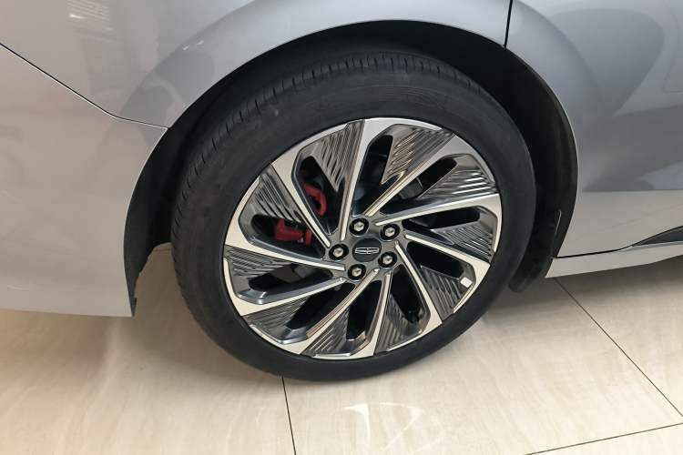 Used Lincoln Z 2024 2.0T Two-Wheel Drive Prestige Hybrid Version Exterior 8