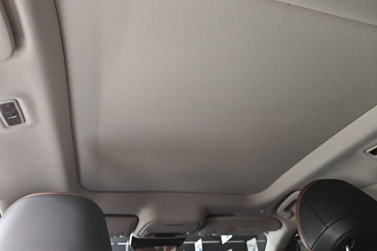 Used Lincoln Z 2024 2.0T Two-Wheel Drive Luxury Hybrid Version Headliner