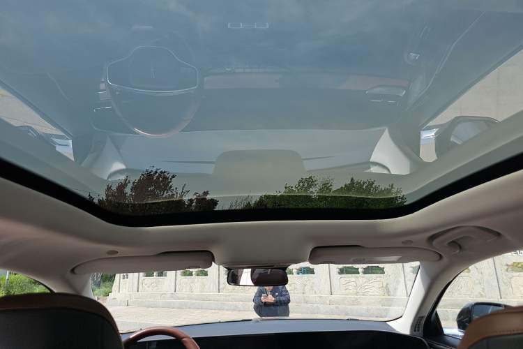 Used Lincoln Z 2024 2.0T Two-Wheel Drive Luxury Hybrid Version Headliner
