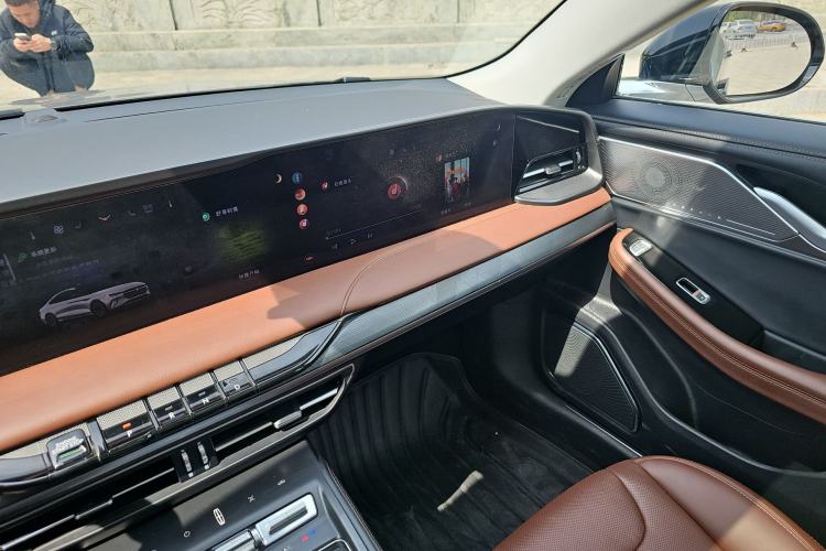 Used Lincoln Z 2024 2.0T Two-Wheel Drive Luxury Hybrid Version Interior 2