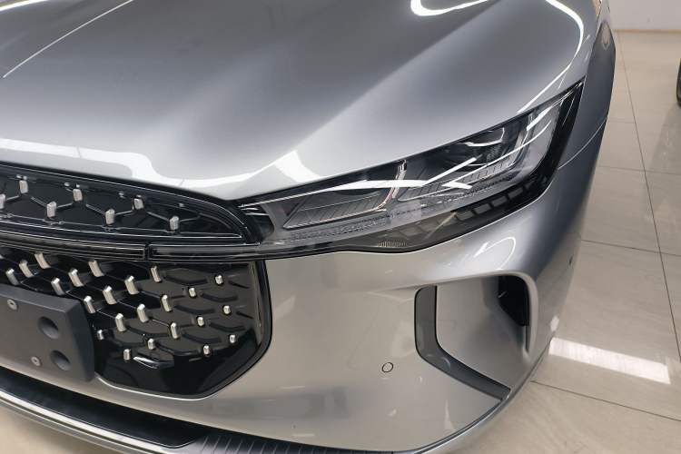 Used Lincoln Z 2024 2.0T Two-Wheel Drive Prestige Hybrid Version Left Front Headlight