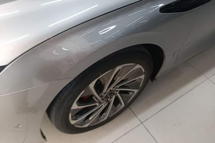 Used Lincoln Z 2024 2.0T Two-Wheel Drive Luxury Hybrid Version Left Front Wheel Hub