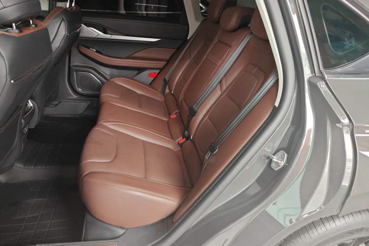 Used Lincoln Z 2024 2.0T Two-Wheel Drive Luxury Hybrid Version Left Rear Seat