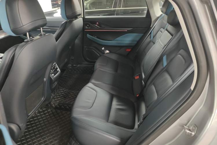 Used Lincoln Z 2024 2.0T Two-Wheel Drive Prestige Hybrid Version Left Rear Seat