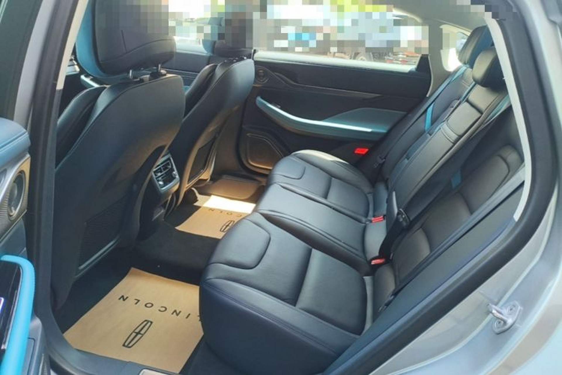 Used Lincoln Z 2024 2.0T Two-Wheel Drive Prestige Hybrid Version Left Rear Seat