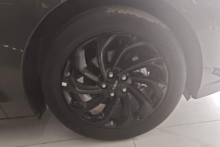 Used Lincoln Z 2024 2.0T Two-Wheel Drive Luxury Hybrid Version Right Front Wheel Hub