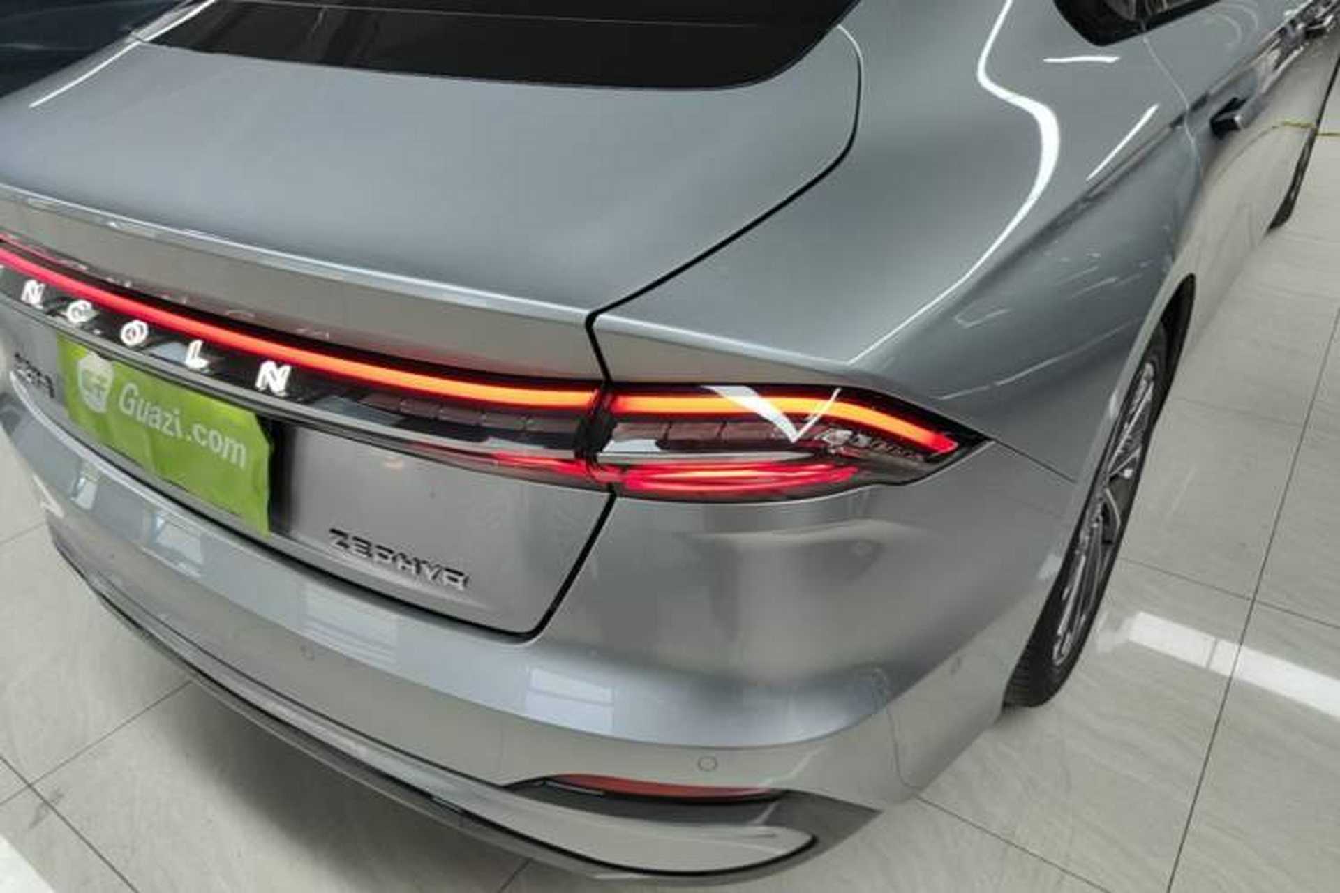 Used Lincoln Z 2024 2.0T Two-Wheel Drive Prestige Hybrid Version Right Rear Taillight
