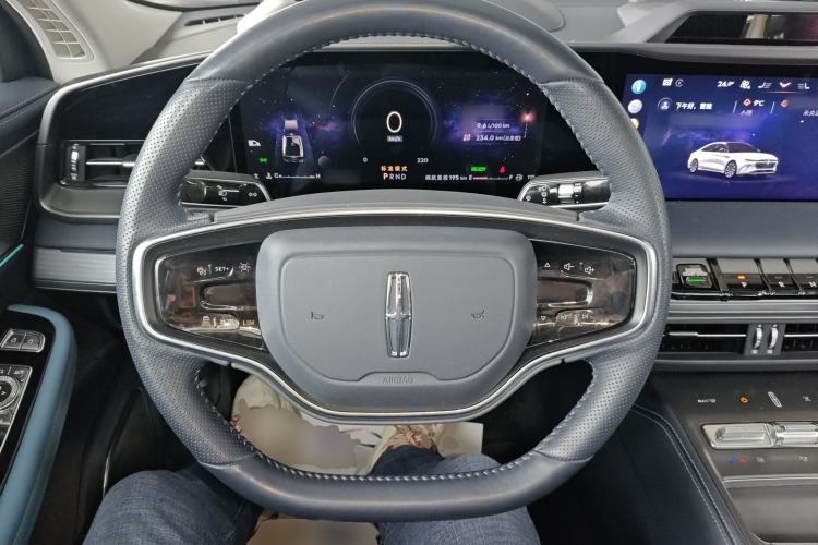 Used Lincoln Z 2024 2.0T Two-Wheel Drive Prestige Hybrid Version Steering Wheel