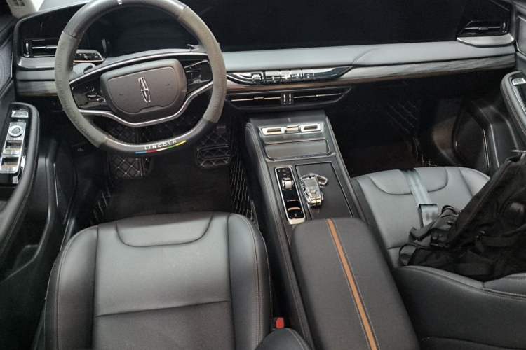 Used Lincoln Z 2024 2.0T Prestige Edition Center Console