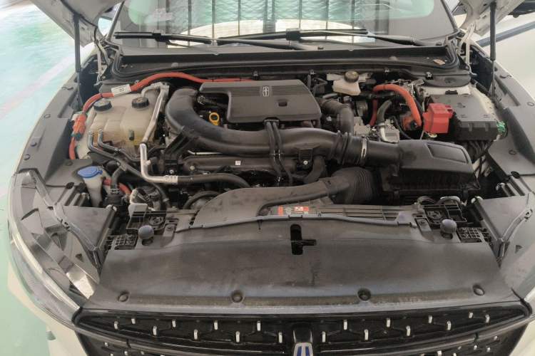 Used Lincoln Z 2024 2.0T Two-Wheel Drive Luxury Hybrid Version Engine Bay