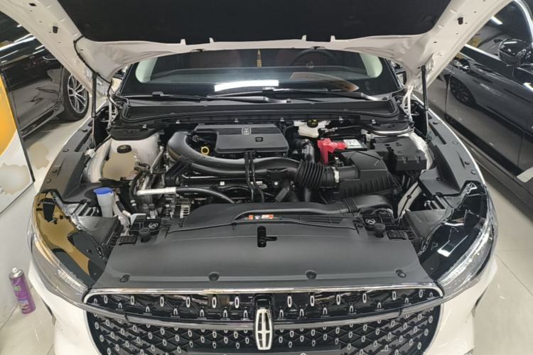 Used Lincoln Z 2024 2.0T Prestige Edition Engine Bay