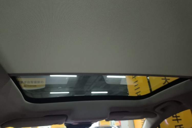 Used Lincoln Z 2024 2.0T Prestige Edition Headliner