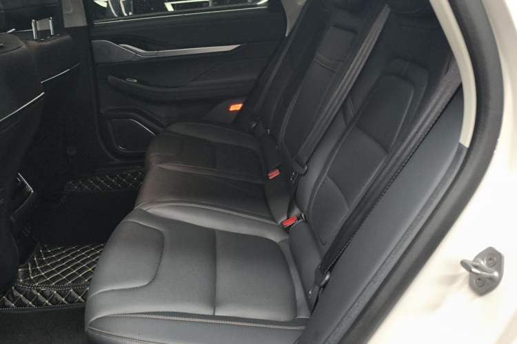 Used Lincoln Z 2024 2.0T Prestige Edition Left Rear Seat