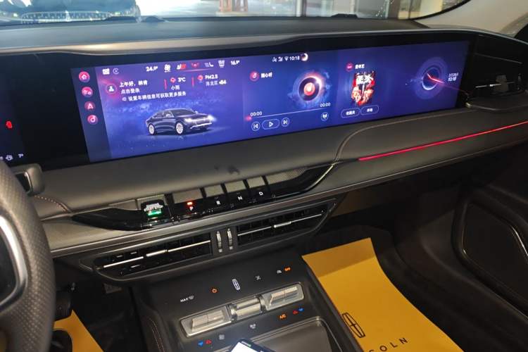 Used Lincoln Z 2025 2.0T Prestige Edition Audio And AC Panel