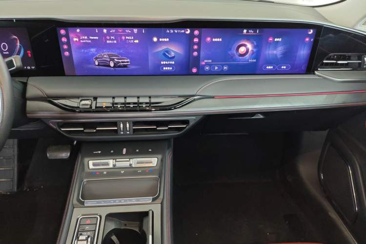 Used Lincoln Z 2025 2.0T Prestige Edition Audio And AC Panel