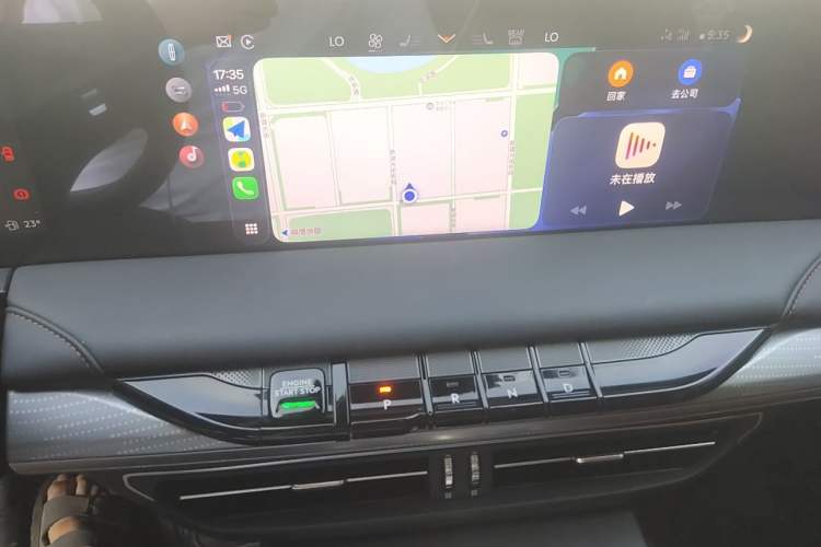 Used Lincoln Z 2025 2.0T Prestige Edition Audio And AC Panel