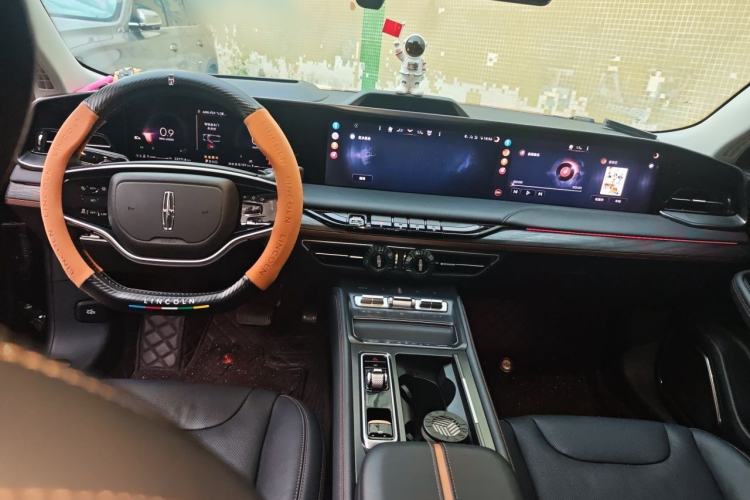 Used Lincoln Z 2025 2.0T Luxury Edition Center Console