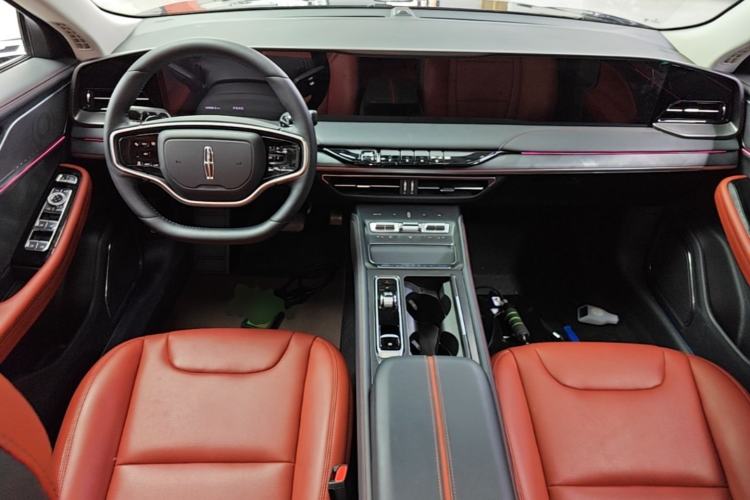Used Lincoln Z 2025 2.0T Prestige Edition Center Console