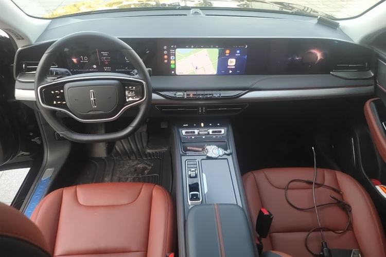 Used Lincoln Z 2025 2.0T Prestige Edition Center Console
