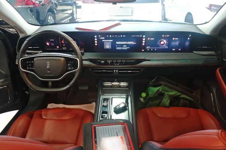 Used Lincoln Z 2025 2.0T Prestige Edition Center Console
