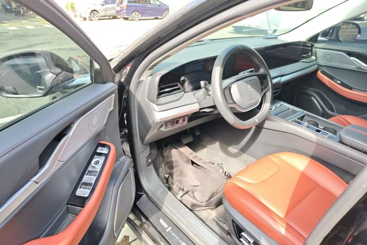 Used Lincoln Z 2025 2.0T Luxury Edition Driver Seat